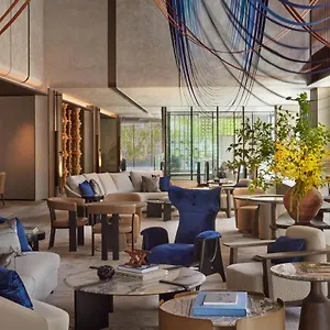 Dusit Thani Hotel